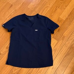 Figs Deep Blue Short Sleeve Tee women’s medium